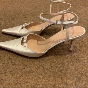 James Ciccotti Stunning Cream Satin Bridal Wedding Pointed Toe Shoes Heels $425